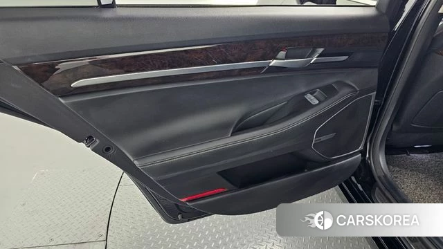 Genesis G90 id 4423368 из Кореи 17