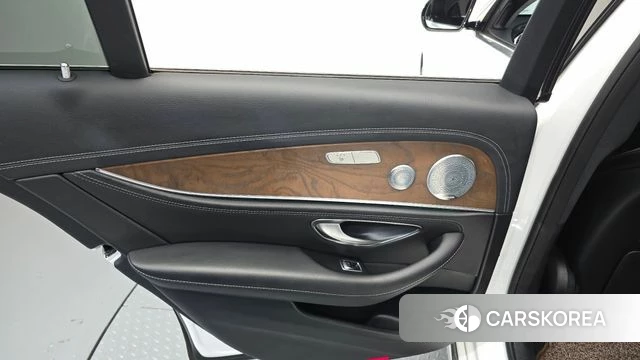 Mercedes-Benz E-Class W213 id 4551900 из Кореи 17