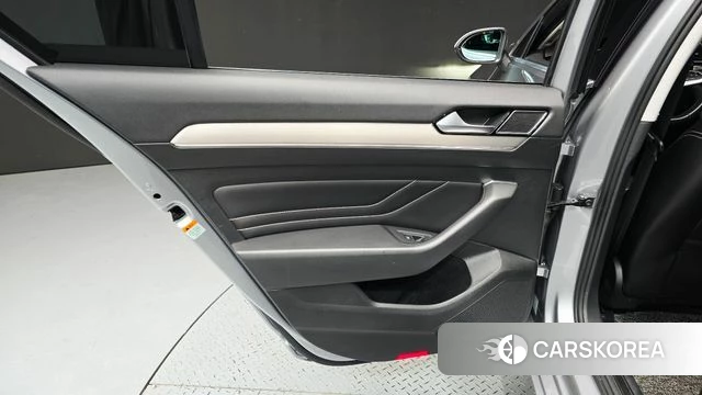 Volkswagen Passat GT (B8) id 4779432 из Кореи 17