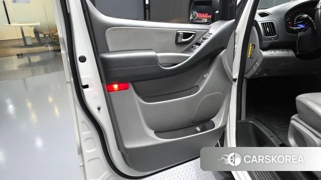 Hyundai The New Grand Starex id 4899713 из Кореи 17