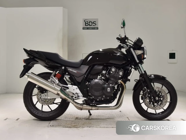 Проданный Honda CB400SF ABS 2023 из Японии, фото 2