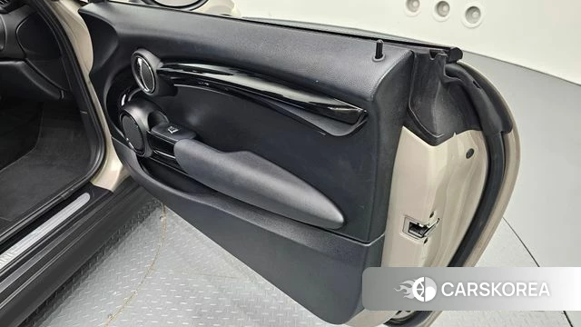 Mini Cooper Convertible id 4432755 из Кореи 17