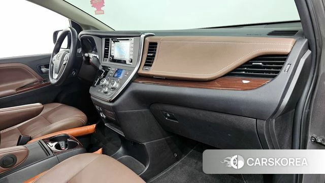 Toyota Sienna id 4411221 из Кореи 17