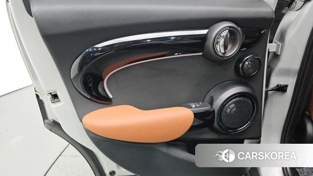 Mini Cooper S id 4720868 из Кореи 17