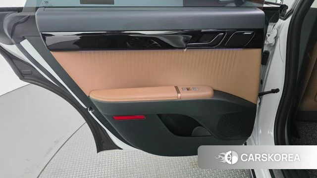Hyundai Grandeur Hybrid (GN7) id 4691353 из Кореи 17