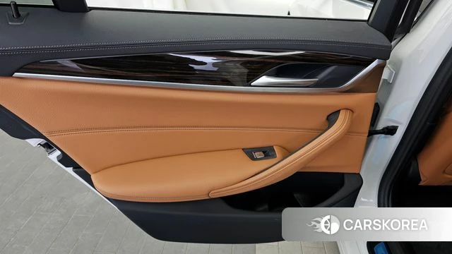 BMW 5 Series (G30) id 4284004 из Кореи 17