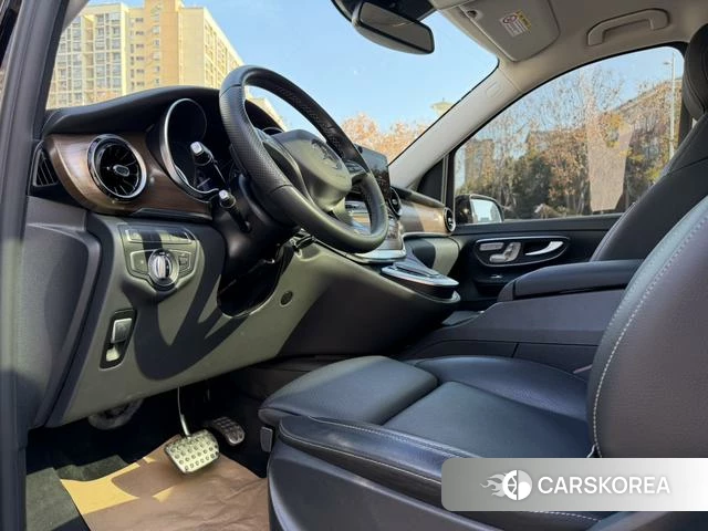 Mercedes-Benz V-class id 4261578 из Китая 17