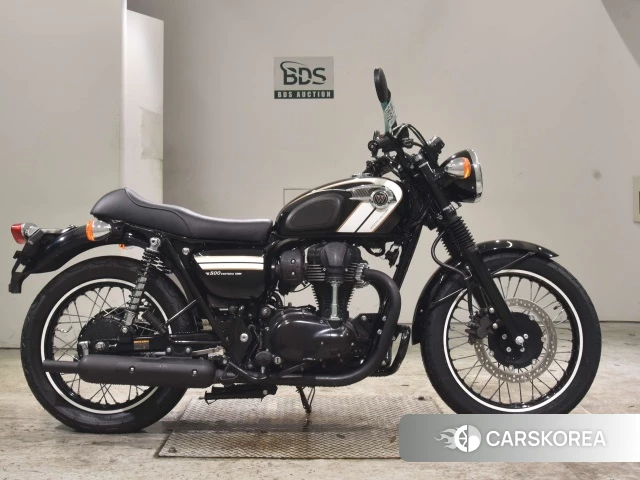 Проданный Kawasaki W800 2018 из Японии