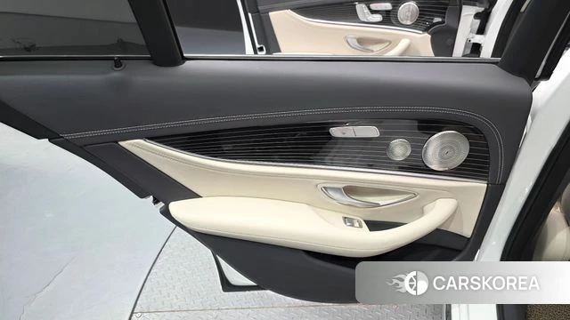 Mercedes-Benz E-Class W213 id 4871218 из Кореи 17
