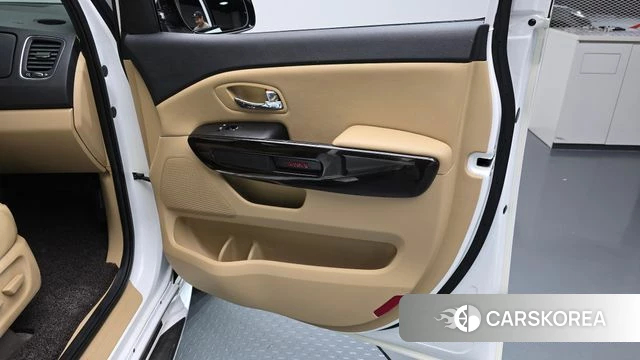 Kia The New Carnival id 4937290 из Кореи 17