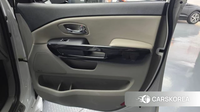 Kia The New Carnival id 4331472 из Кореи 17
