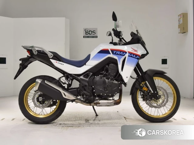 Проданный Honda TRANSALP XL750 2023 из Японии