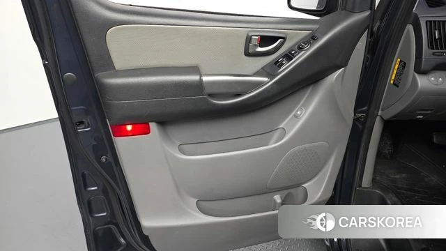 Hyundai The New Grand Starex id 4647661 из Кореи 17