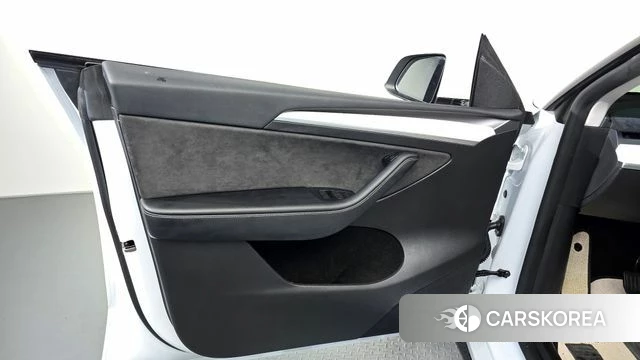 Tesla Model Y id 4571539 из Кореи 17
