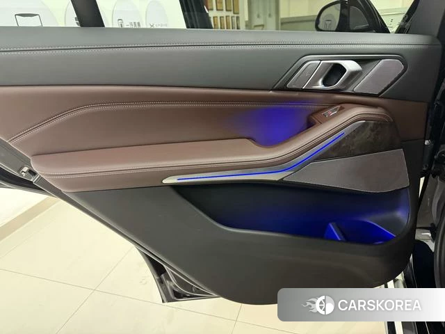 BMW X5 id 3926887 из Китая 17