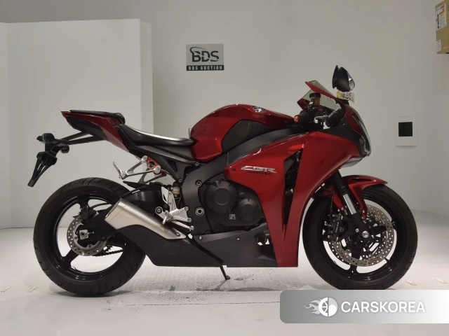 Проданный Honda CBR1000RR 2010 из Японии