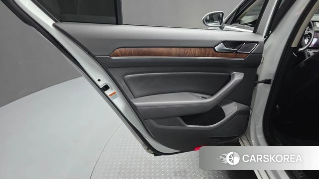 Volkswagen Passat GT (B8) id 4491131 из Кореи 17