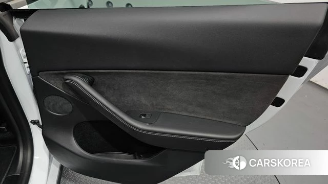 Tesla Model Y id 4505584 из Кореи 17