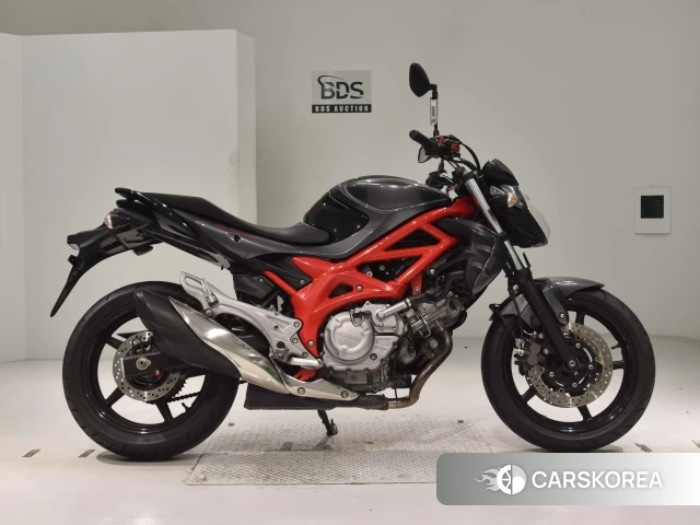 Проданный Suzuki GLADIUS 400 2014 из Японии, фото 2