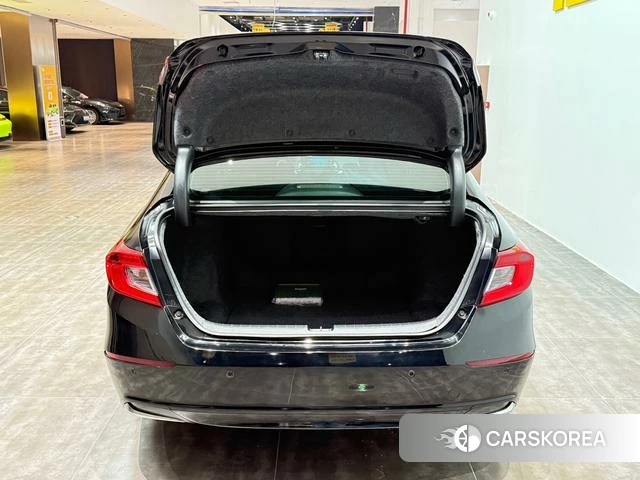 Honda Accord id 4365643 из Китая 17