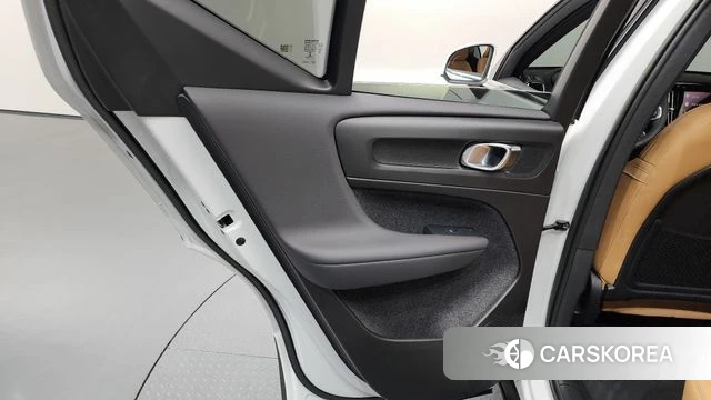 Volvo XC40 id 4376192 из Кореи 17