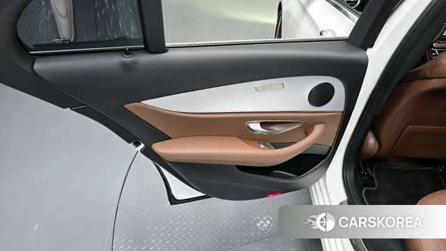 Mercedes-Benz E-Class W213 id 4293921 из Кореи 17