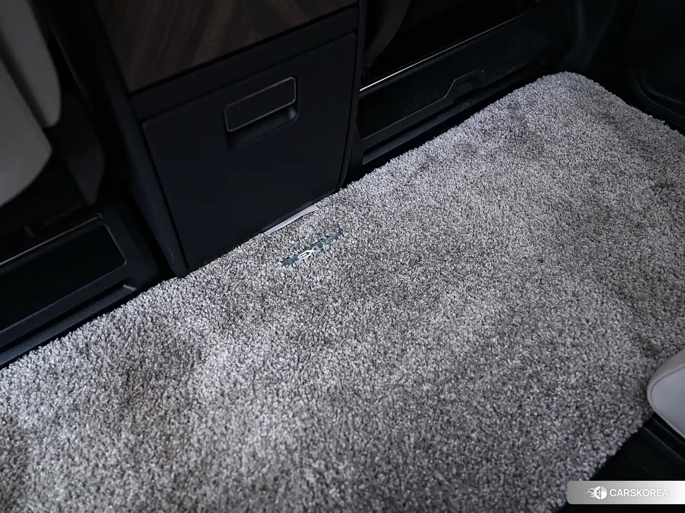 Lexus LM id 4547199 из Китая 17