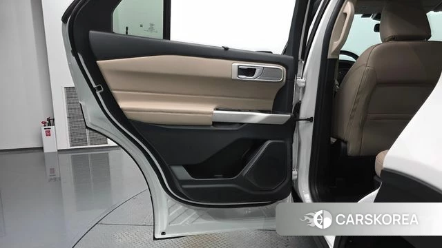 Ford Explorer 6th Generation id 4243330 из Кореи 17