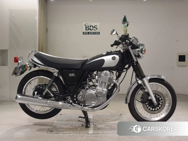 Проданный Yamaha SR400 2021 из Японии