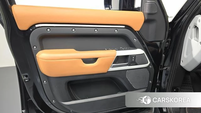 Land Rover Defender (L663) id 4541297 из Кореи 17