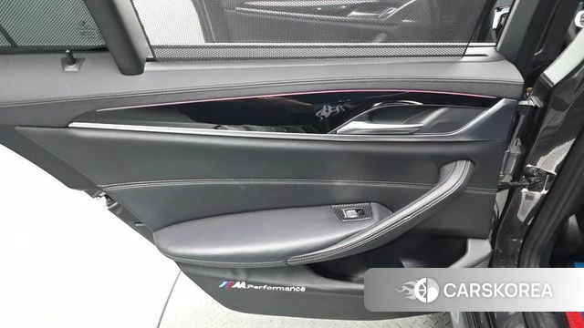 BMW 5 Series (G30) id 4477171 из Кореи 17