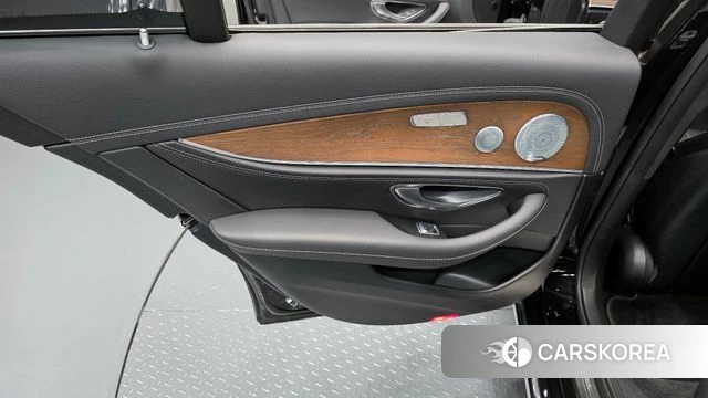 Mercedes-Benz E-Class W213 id 4203431 из Кореи 17