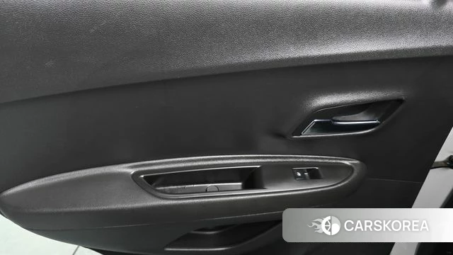 Chevrolet (GM Daewoo) The New Trax id 4331096 из Кореи 17