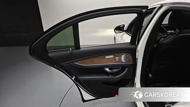 Mercedes-Benz E-Class W213 id 4663009 из Кореи 17
