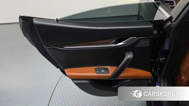 Maserati Ghibli id 4776474 из Кореи 17