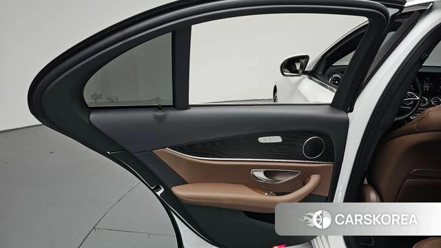Mercedes-Benz E-Class W213 id 4783438 из Кореи 17