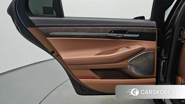 Genesis G90 id 4882368 из Кореи 17
