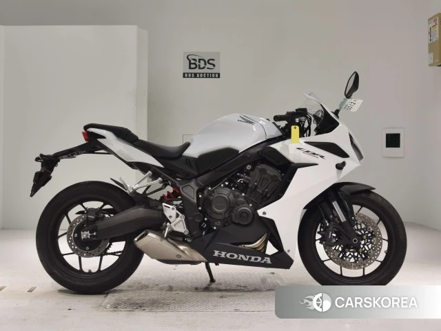 Проданный Honda CBR650R 2023 из Японии