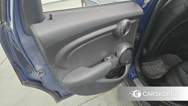 Mini Cooper D id 4626301 из Кореи 17