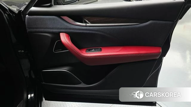 Maserati Levante id 4446053 из Кореи 17
