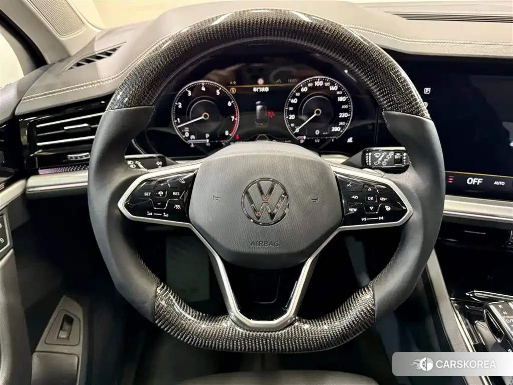 Volkswagen Touareg id 4577874 из Китая 17