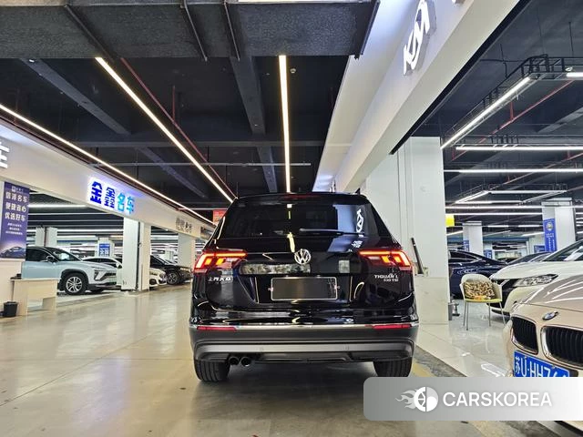 Volkswagen Tiguan L id 4213714 из Китая 17
