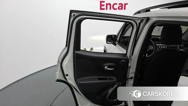 Jeep Renegade id 4586906 из Кореи 17