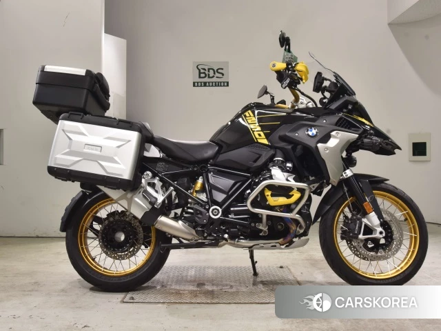 Проданный BMW R1250GS 2021 из Японии