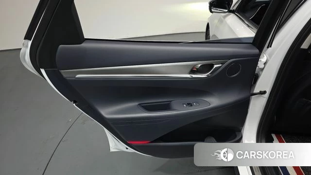 Hyundai The New Grandeur IG Hybrid id 4324260 из Кореи 17