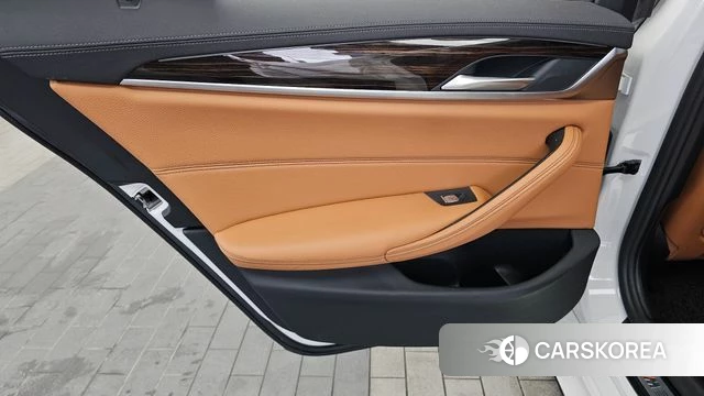 BMW 5 Series (G30) id 4604007 из Кореи 17