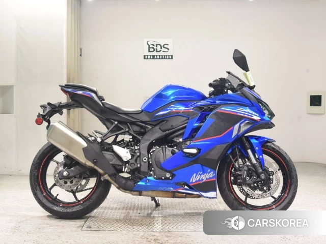Проданный Kawasaki ZX-4R SE 2023 из Японии