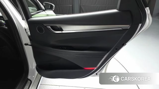Hyundai The New Grandeur IG id 4542719 из Кореи 17