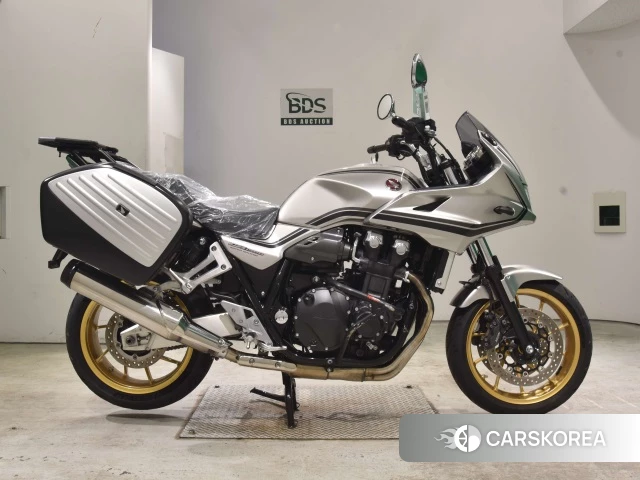 Проданный Honda CB1300SF BOLDOR 2021 из Японии