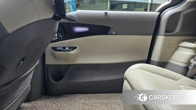 Kia Carnival 4th generation id 4224673 из Кореи 17